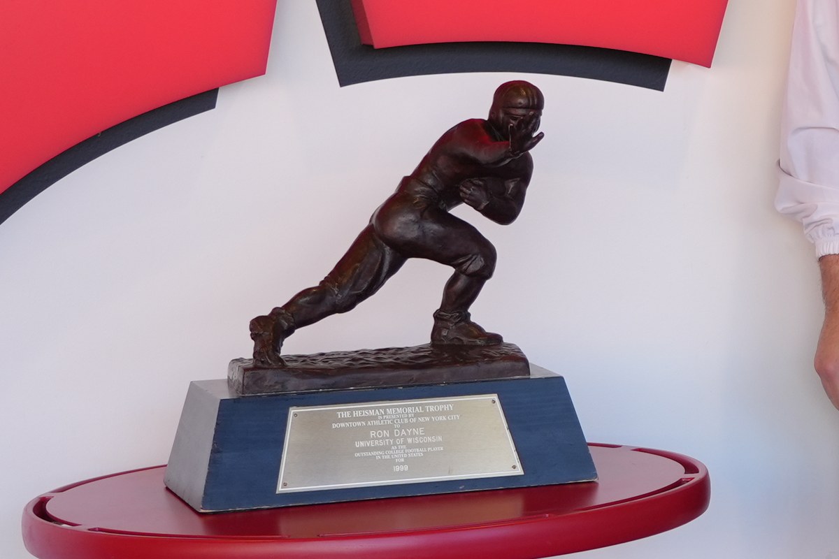 Heisman Trophy statuette awarded to Ron Dayne in 1999; historical award context, not the 2026 field or ceremony