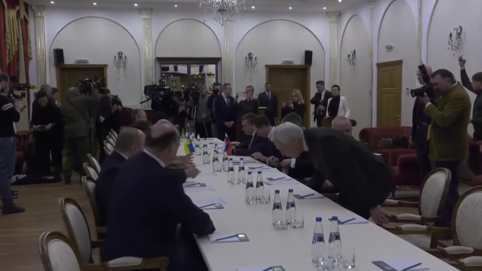 Russian and Ukrainian delegations at real negotiations in Belarus on February 28, 2022