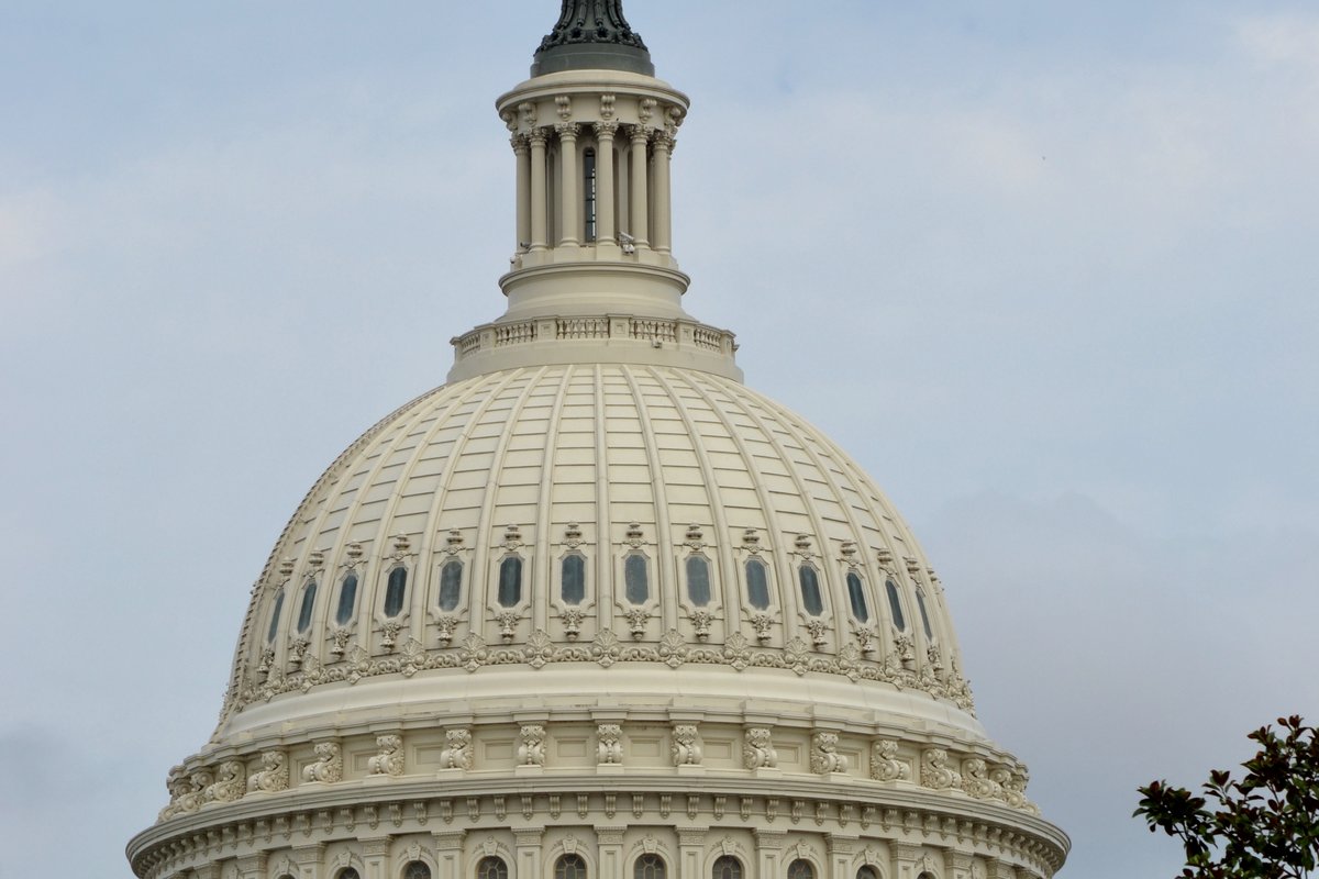 Top Gubernatorial Races on Kalshi (2026 Cycle) - state capitol building dome (photo 1)