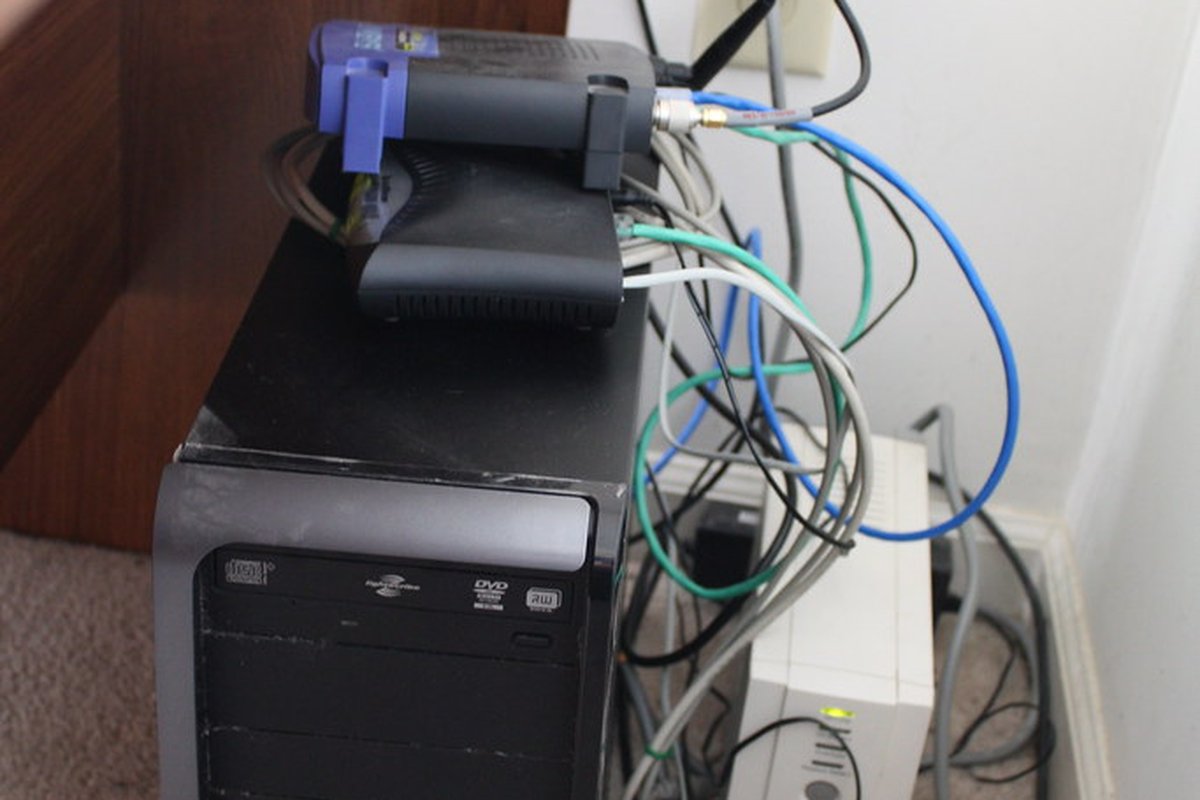 When Will Anthropic Restore Fable 5 Access for US Customers: How the Kalshi Market Is Pric - server room technology (photo 1)